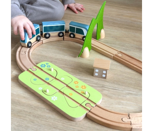 CLASSIC WORLD Zestaw Kolejka Tor Drewniany Pociąg + Sorter Kształtów 40 el.