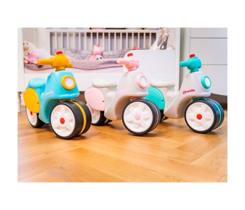 Детская машина-каталка Falk Strada Retro