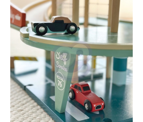 CLASSIC WORLD Wielopoziomowy Parking Auta Helikopter Dystybutor Myjnia + Akc.