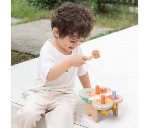 CLASSIC WORLD Wbijak Pastelowy Motylek Montessori z Młoteczkiem