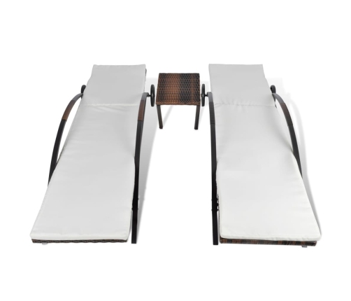 vidaXL sauļošanās zviļņi ar galdiņu, brūna PE rotangpalma