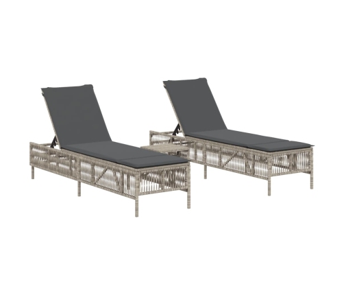 vidaXL sauļošanās zviļņi, 2gab., ar galdu, gaiši pelēka PE rotangpalma