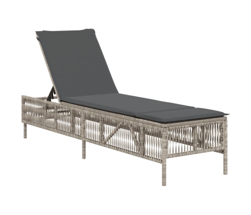 vidaXL sauļošanās zviļņi 2gab ar matračiem gaiši pelēka PE rotangpalma