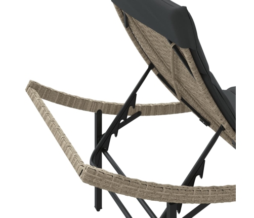 vidaXL sauļošanās zviļņi 2gab ar matračiem gaiši pelēka PE rotangpalma