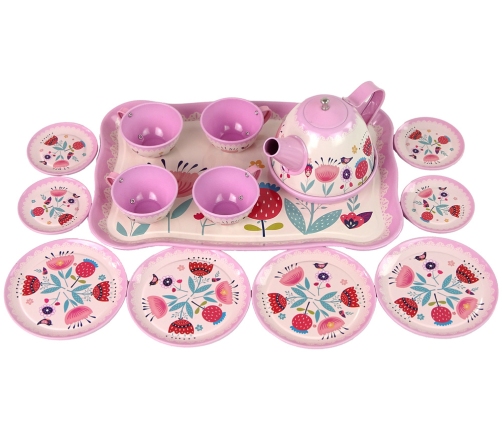 Coffee and tea set in a trunk