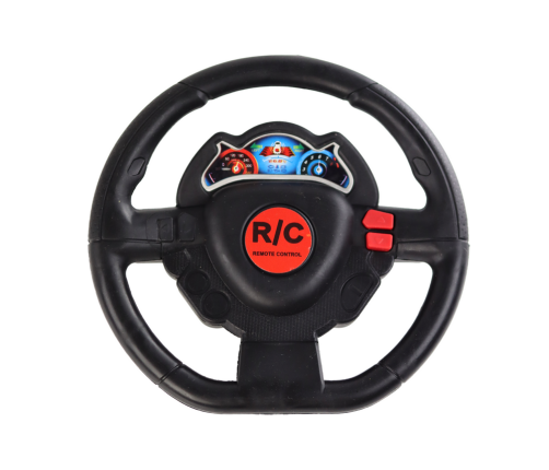 Радиоуправляемый самолет на пульте