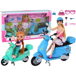 Кукла с малышкой на скутере Кукла с малышкой на скутере