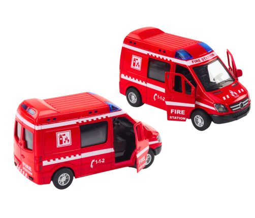 Fire Truck 1:32 Opening Doors Lights Sounds Drive Red