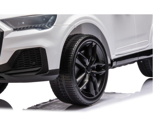 Одноместный электромобиль Audi Q7 White