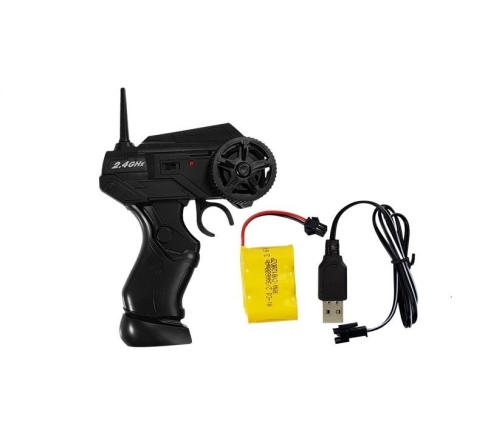 Радиоуправляемая машина на пульте