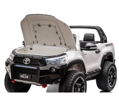 Двухместный детский электромобиль Toyota Hilux White