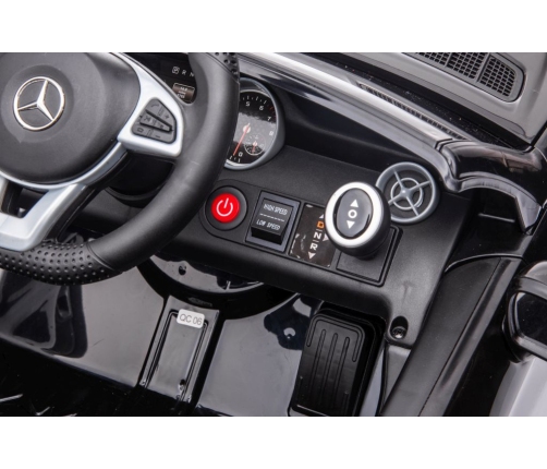 Divvietīgs bērnu elektromobilis Mercedes SLC 300 Red