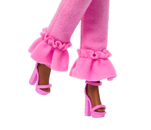 Barbie Barbiecore Deluxe Fashionistas - Petite lelle HYV28