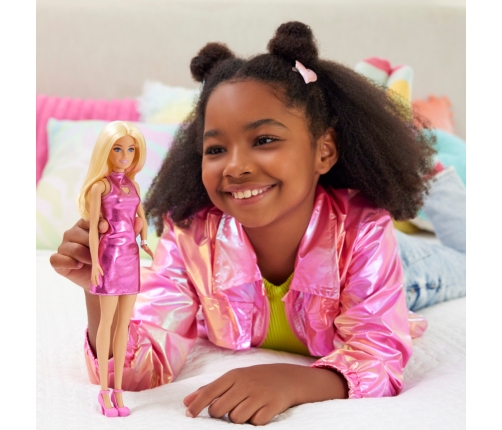 Barbie Fashionistas Doll - Pink Dress Heart Cutout HYT88